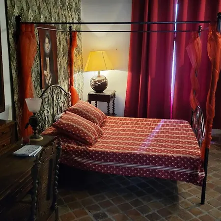 卡曼德里普利耶公寓 住宿加早餐酒店 菲雅克